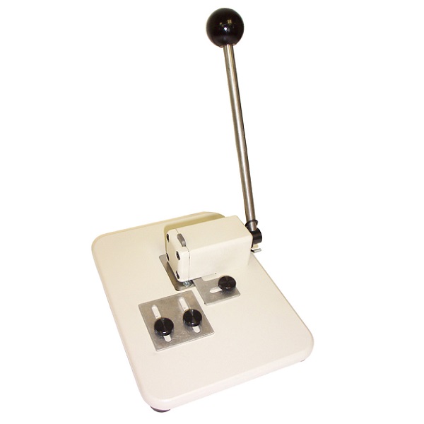 Bild på Medium Manual Table Top Slot Punch W/adjustable Guides. 60270133 (DE,SE,NO,FI,RO,PL)